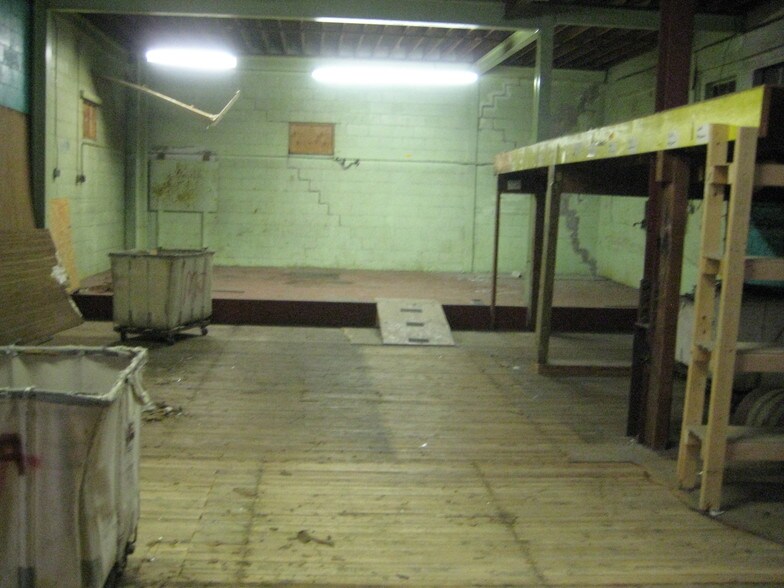 More Photos Of 920 Utica St, Allentown Unknown For Lease