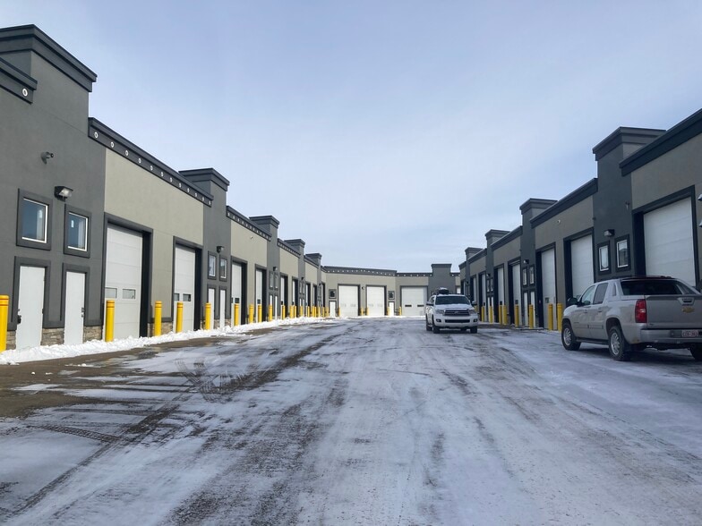 More Photos Of 9903 209 St NW, Edmonton Warehouse For Sale