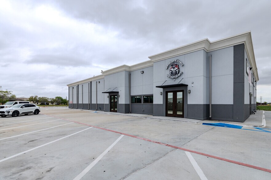 More Photos Of 2510 London Pirate rd, Corpus Christi General Retail For Lease