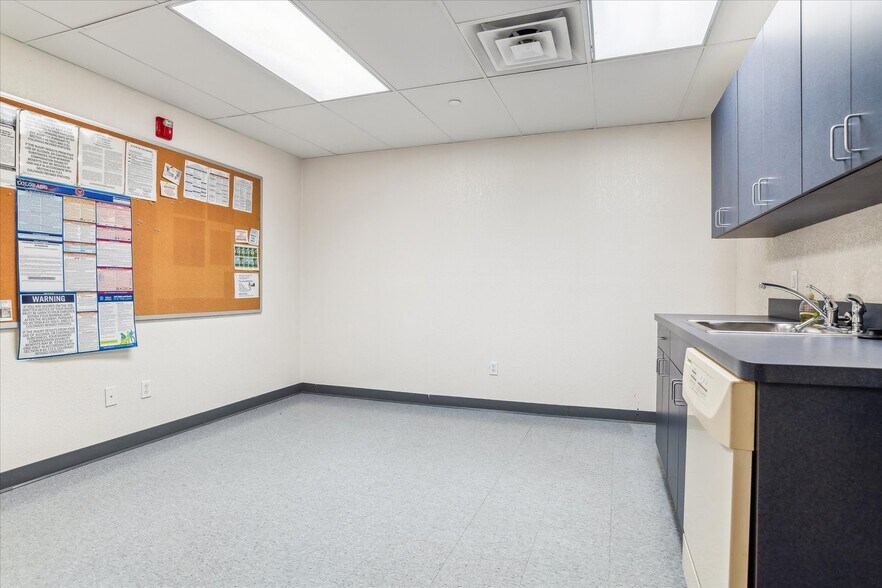 More Photos Of 5105 S Santa Fe Dr, Littleton Medical For Sale