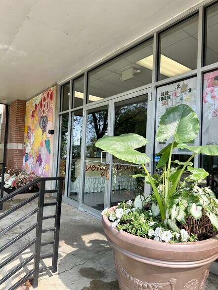 More Photos Of 700 Bryden Rd, Columbus Loft Creative Space For Lease
