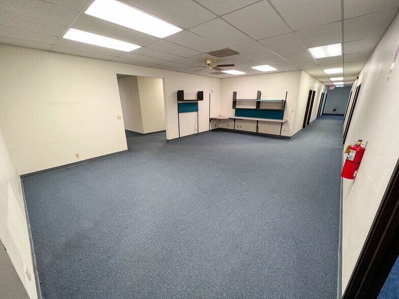 More Photos Of 3016 Kermit Hwy, Odessa Office For Lease