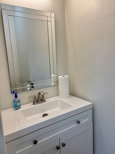 More Photos Of 200 S 13th St, Grover Beach Medical For Sale