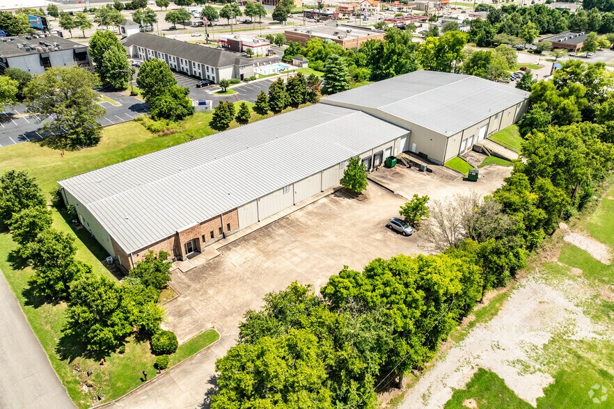 More Photos Of 342 Homestead Rd, Nashville Distribution For Lease