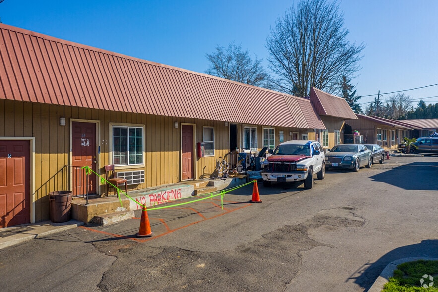 More Photos Of 11324 NE Sandy Blvd, Portland Hotel For Sale