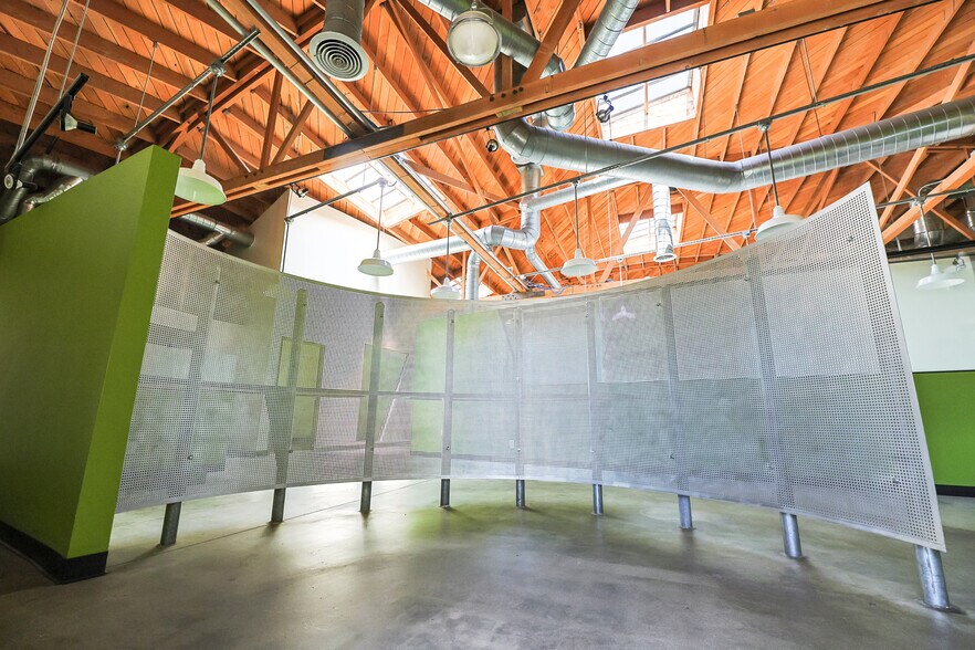 More Photos Of 1410 S Centinela Ave, Los Angeles Storefront Retail Office For Lease