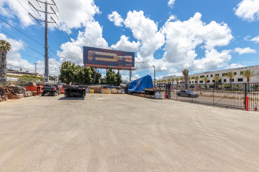 More Photos Of 3571 Pacific Hwy, San Diego Contractor Storage Yard For Lease