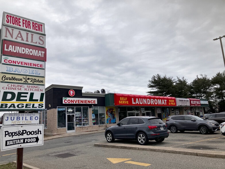 More Photos Of 980-1006 Merrick Rd, Baldwin Unknown For Lease