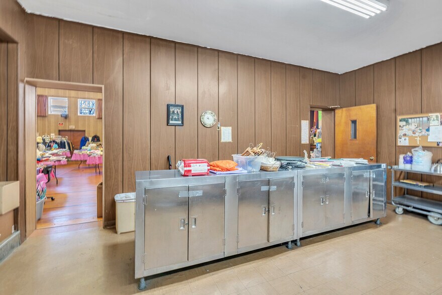More Photos Of 2610 Bergenline Ave, Union City Lodge Meeting Hall For Lease