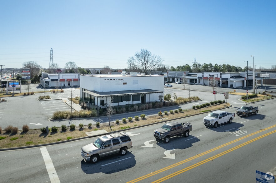 More Photos Of 1178 Woodruff Rd, Greenville Unknown For Lease