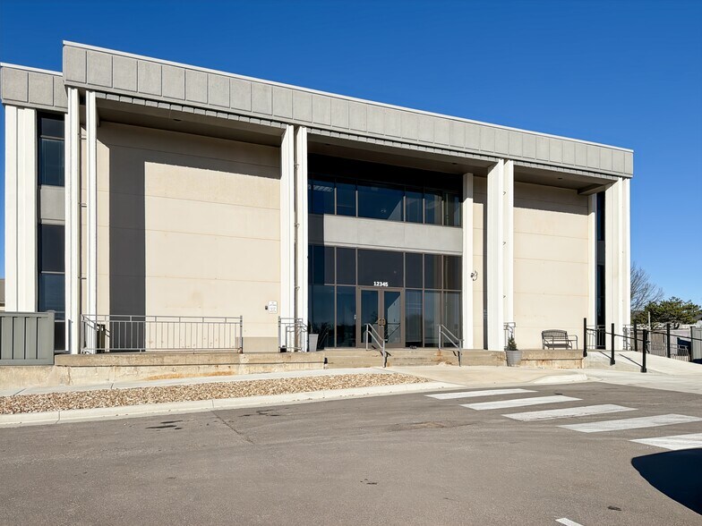 More Photos Of 12345 W 95th St, Lenexa Coworking Space