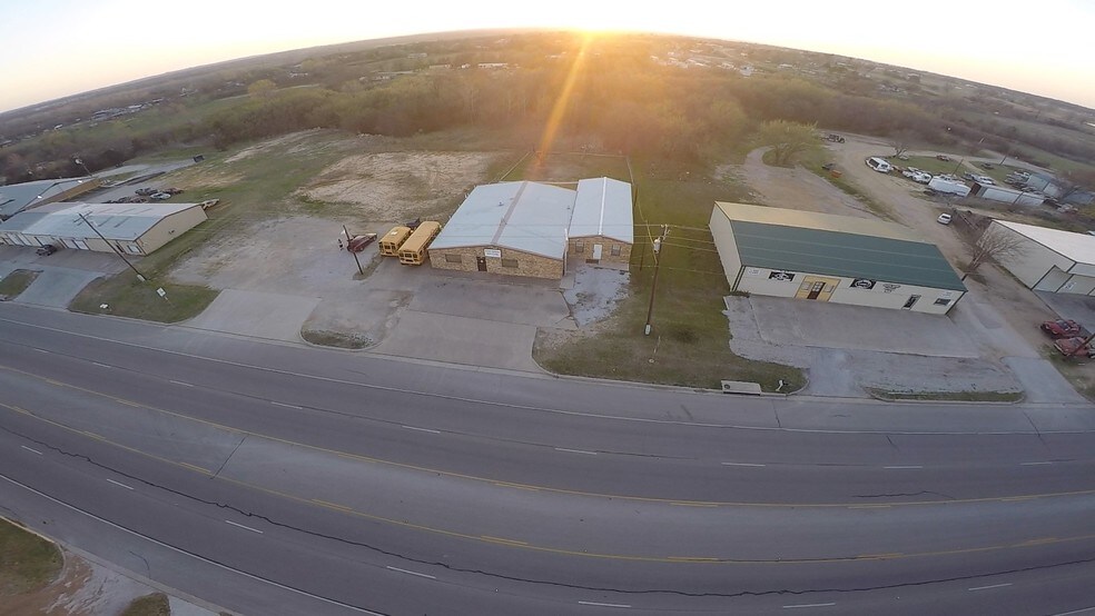 More Photos Of 11361 FM 730 N, Azle Flex For Sale