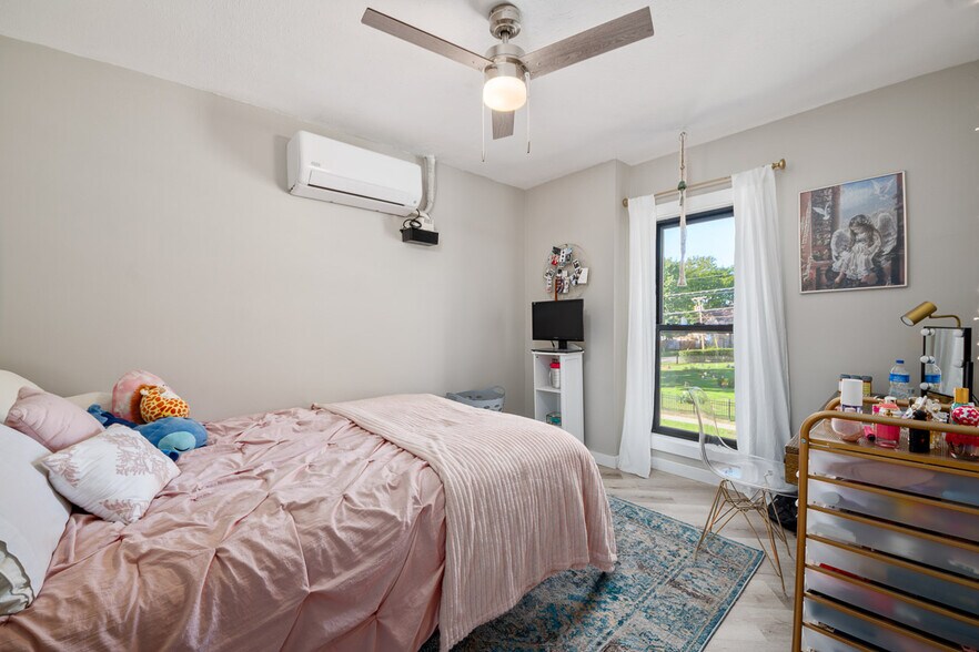 More Photos Of 2404 4th St, Cuyahoga Falls Office For Sale