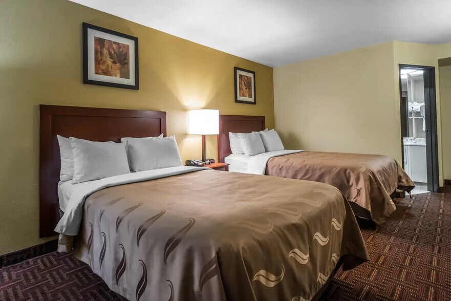 More Photos Of 1410 Harrison Rd, Colorado Springs Hotel For Sale