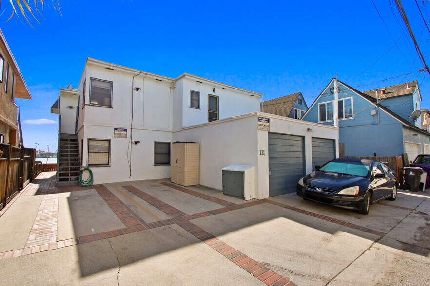 More Photos Of 111 Bay Shore Ave, Long Beach Apartments For Sale