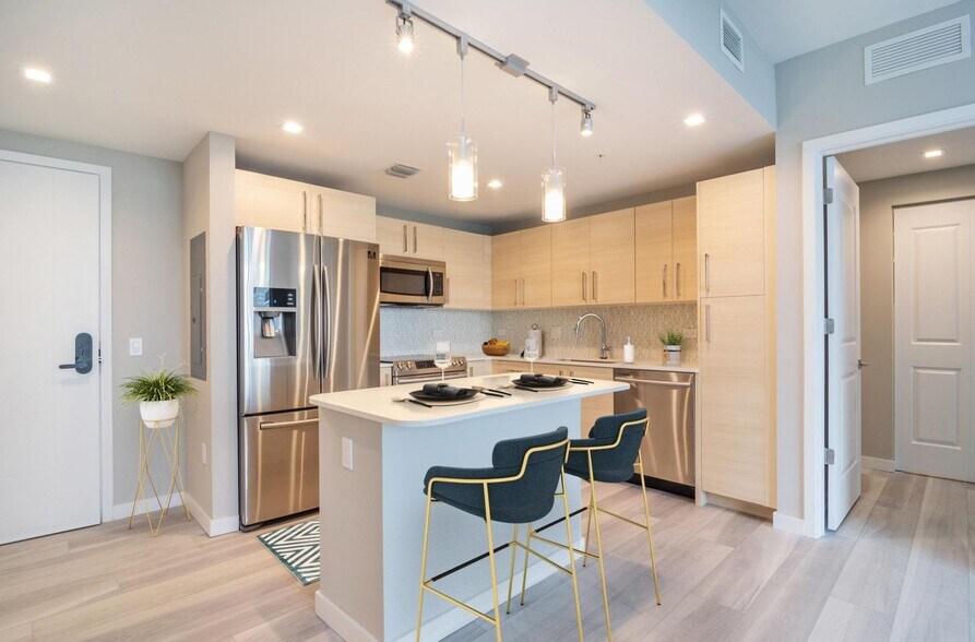 More Photos Of 405 NE 2nd St, Fort Lauderdale Apartments For Lease