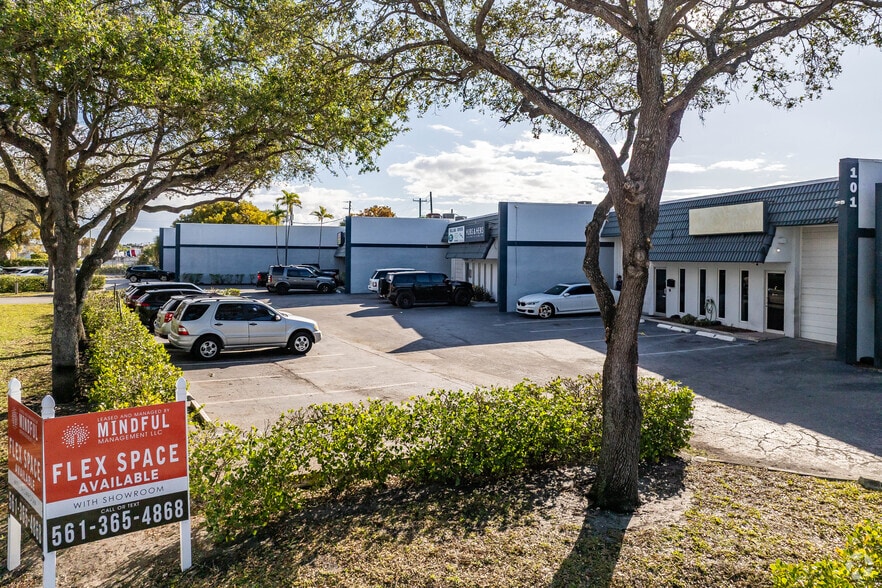 More Photos Of 101 S Congress Ave, Delray Beach Showroom For Lease
