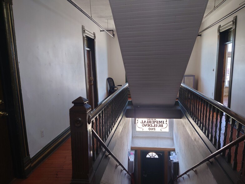 More Photos Of 238 S Broadway, Denver General Retail For Sale