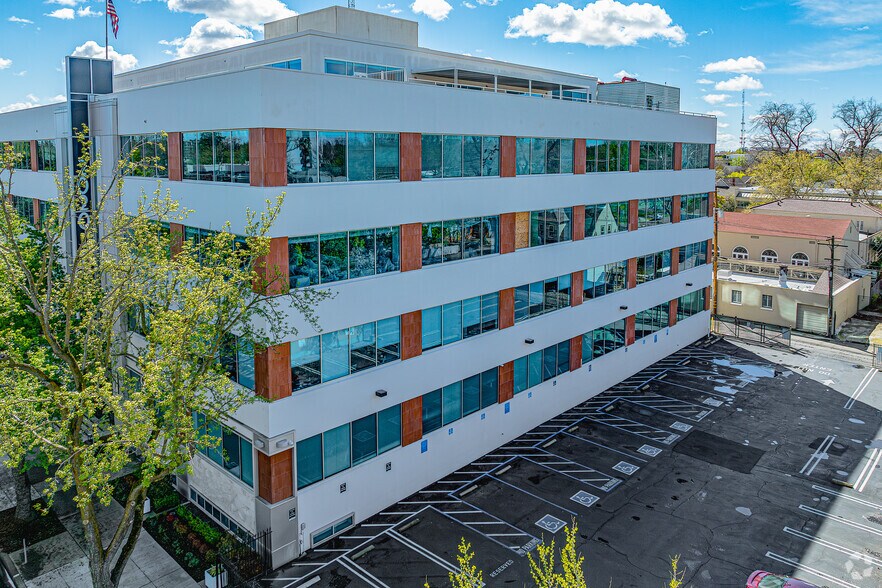 More Photos Of 2020 L St, Sacramento Office For Lease