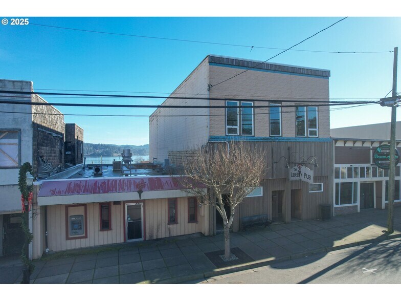 More Photos Of 2043 Sherman Ave, North Bend Bar For Sale