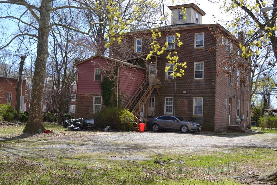 More Photos Of 82 W Broadway, Salem Apartments For Sale