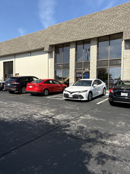 More Photos Of 2109 Parkway Dr, Saint Peters Industrial For Lease