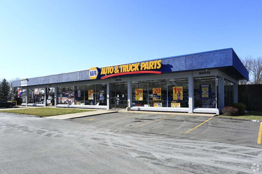 Primary Photo Of 30011-30015 Euclid Ave, Wickliffe Auto Repair For Sale