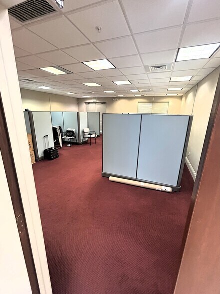 More Photos Of 24860 S Tamiami Trl, Bonita Springs Medical For Lease