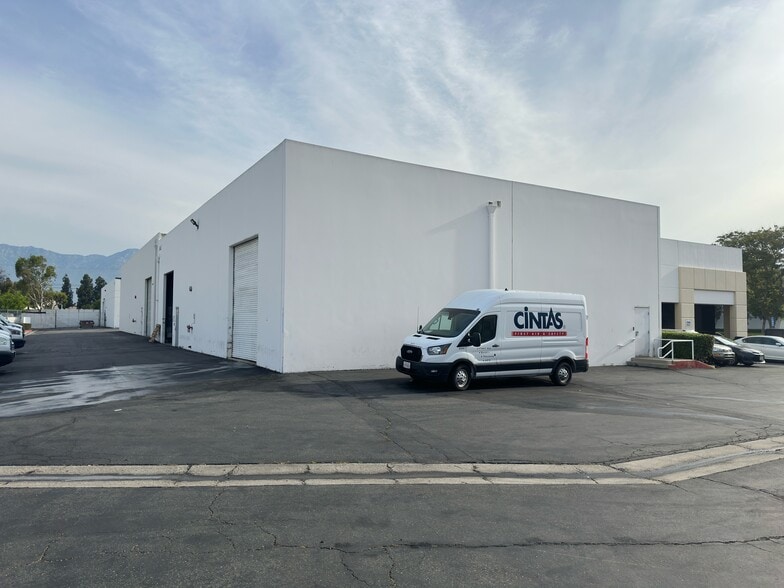 More Photos Of 1460 S Carlos Ave, Ontario Warehouse For Lease
