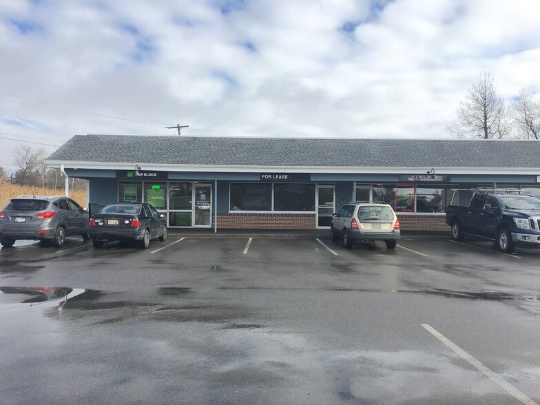 Primary Photo Of 426 US Route 1, Scarborough Storefront Retail Office For Lease