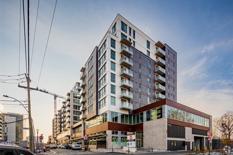More Photos Of 5273 Av De Courtrai, Montréal Office For Lease