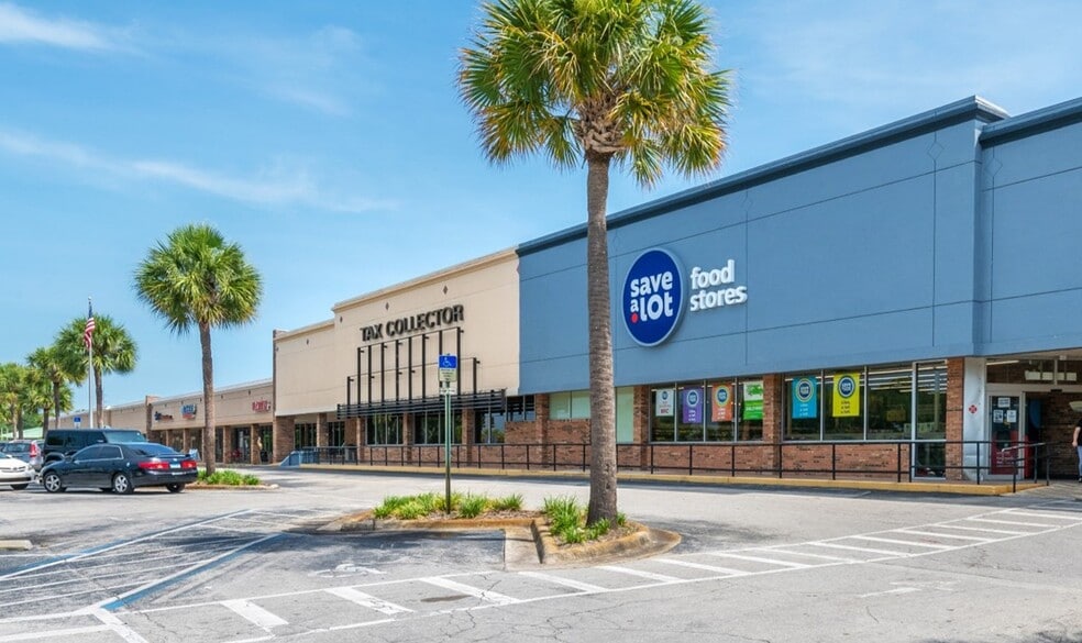 Primary Photo Of 600-740 State Road 60 W, Lake Wales Storefront For Sale