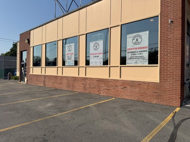 Primary Photo Of 12-30 Selden St, Woodbridge General Retail For Lease