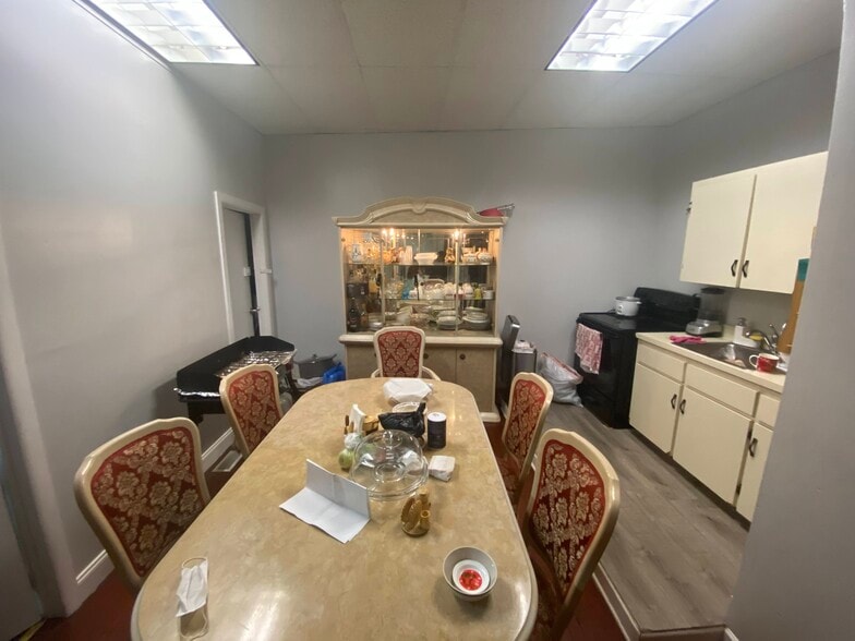 More Photos Of 467 Main St, Orange Storefront For Lease