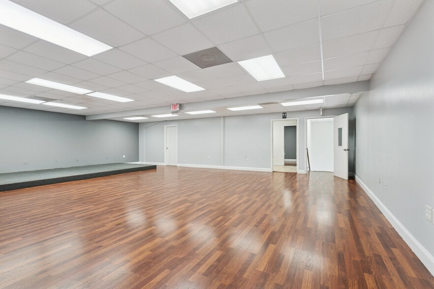 More Photos Of 201 23rd St, Kenner Warehouse For Sale