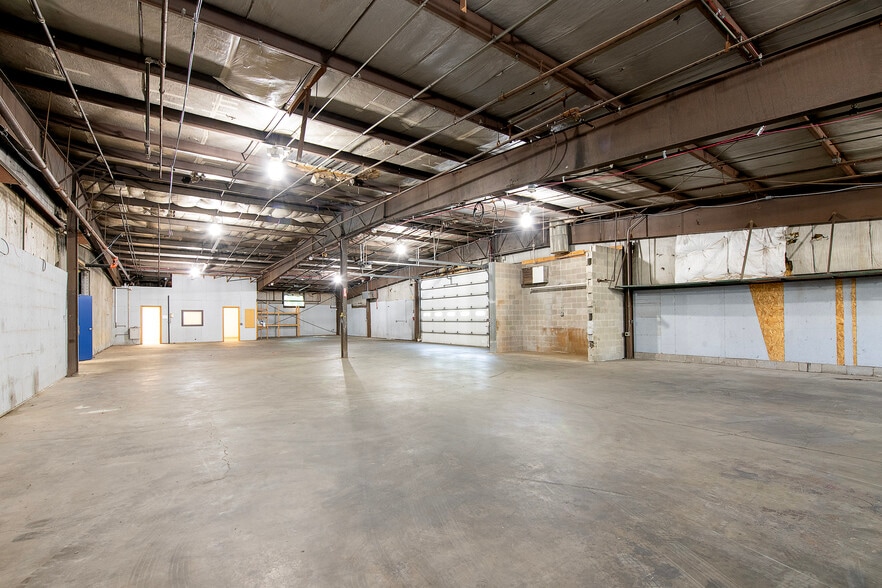 More Photos Of 7801 NW Freedom Ave, North Canton Warehouse For Lease