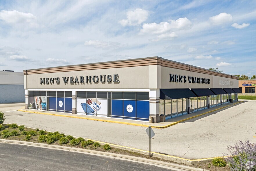 More Photos Of 4302-4442 E New York St, Aurora Unknown For Lease