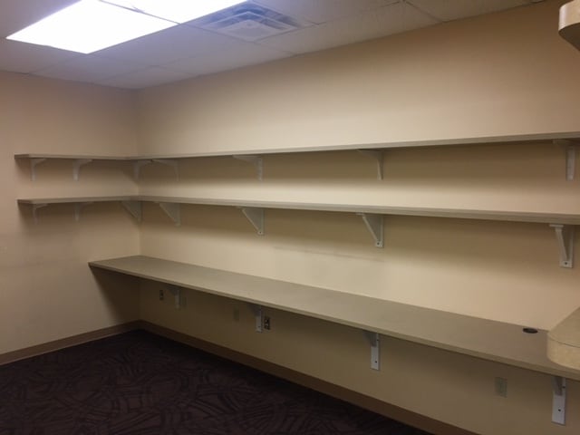 More Photos Of 11500 Pellicano Dr, El Paso Showroom For Lease