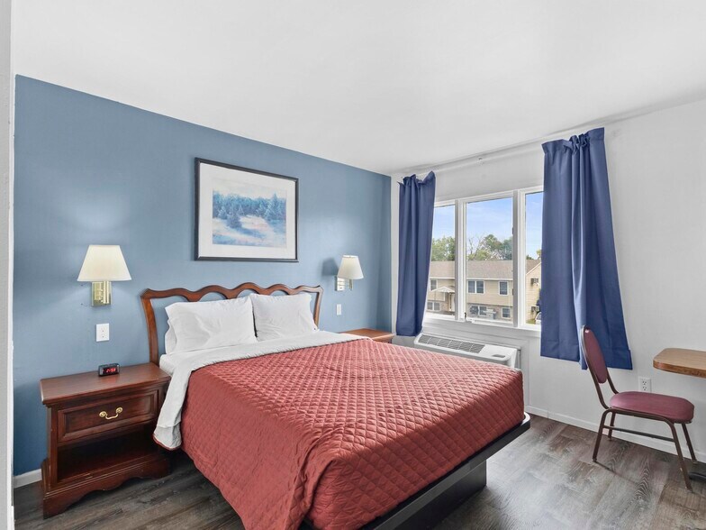 More Photos Of 935 9th Ave, Sidney Hotel For Sale