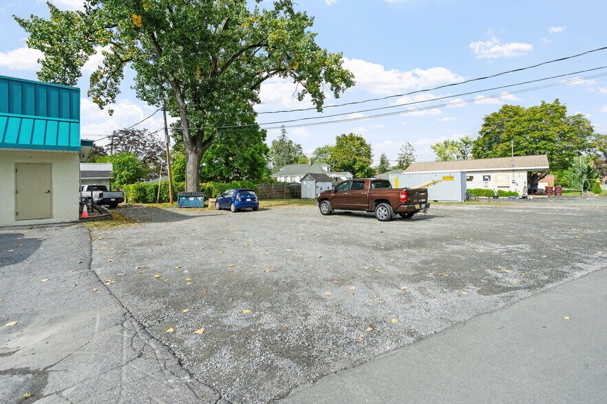 More Photos Of 175-179 Columbia Tpke, Rensselaer Storefront For Sale