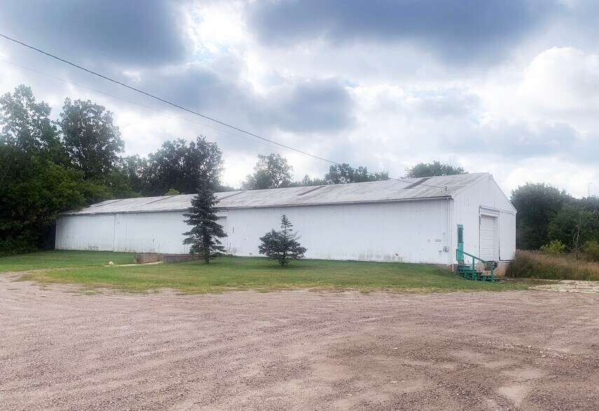 More Photos Of 15313 Bryce Rd, Mussey Warehouse For Lease