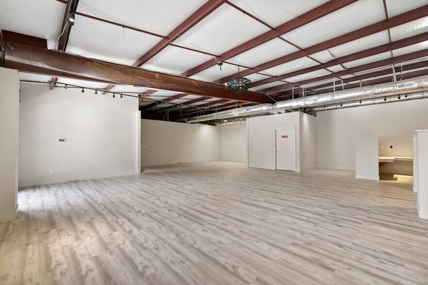 More Photos Of 110 Commercial Blvd, Flat Rock Manufacturing For Sale
