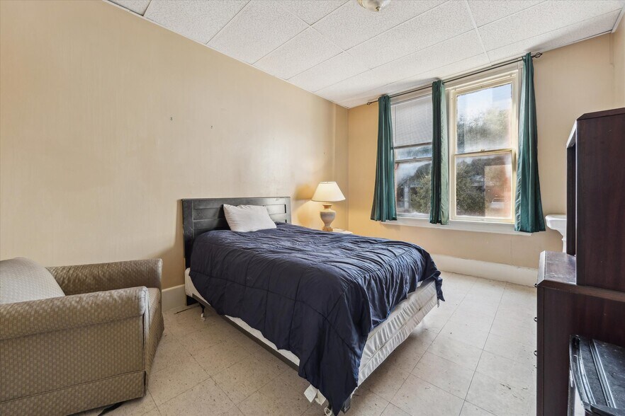 More Photos Of 417 San Jacinto St, Houston Specialty For Sale