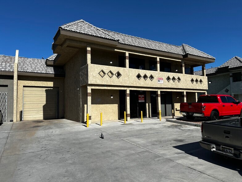 Primary Photo Of 4225 Fidus Dr, Las Vegas Flex For Lease