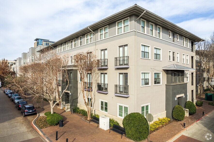 Primary Photo Of 7140 Bishop Rd, Plano General Retail For Lease