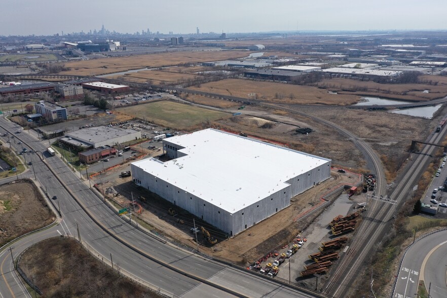 Primary Photo Of 990 Paterson Plank Rd, East Rutherford Warehouse For Lease