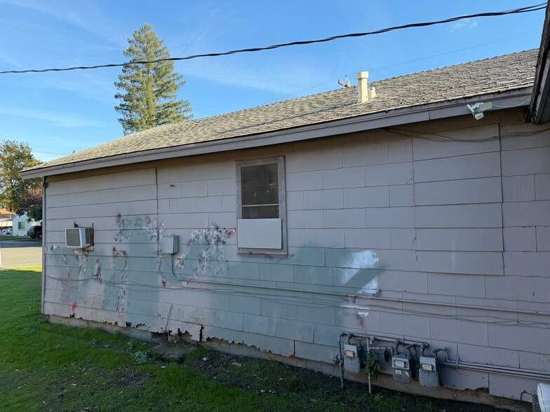 More Photos Of 217 Percy Ave, Yuba City Storefront For Sale