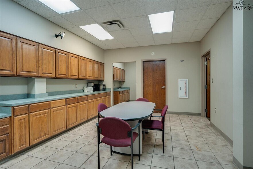 More Photos Of 2618 Old Iowa Park Rd, Wichita Falls Bank For Sale