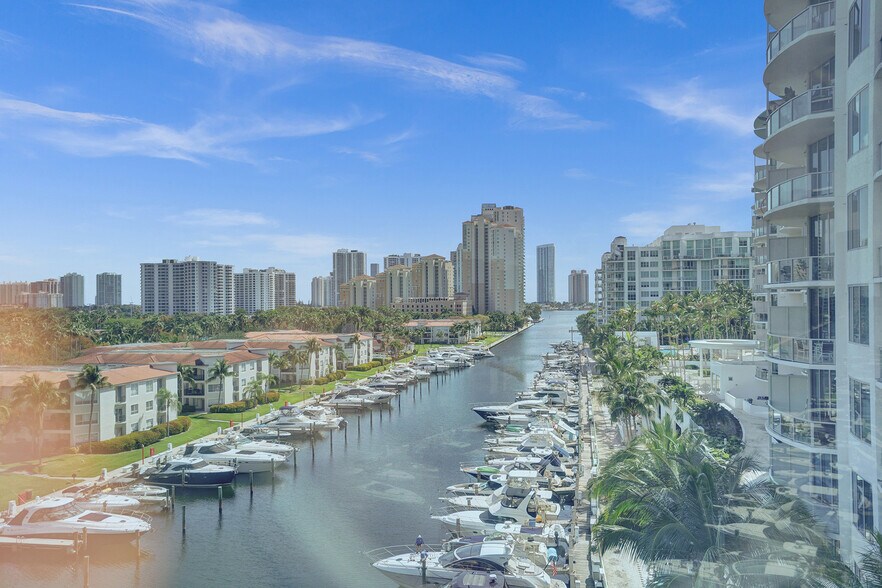 More Photos Of 18851 NE 29th Ave, Aventura Coworking Space