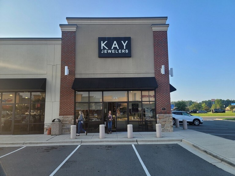 More Photos Of 730 Leonard, Albemarle Unknown For Lease